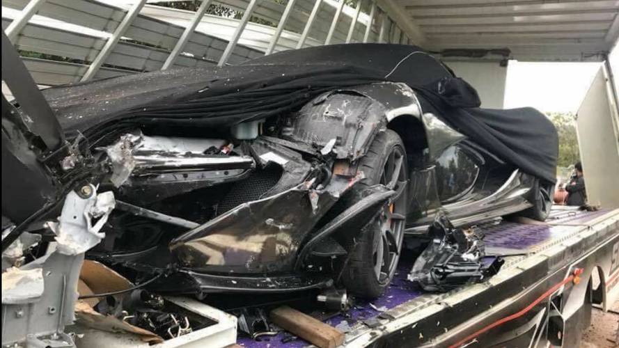 Szállítás közben törték össze egy McLaren P1 orrát