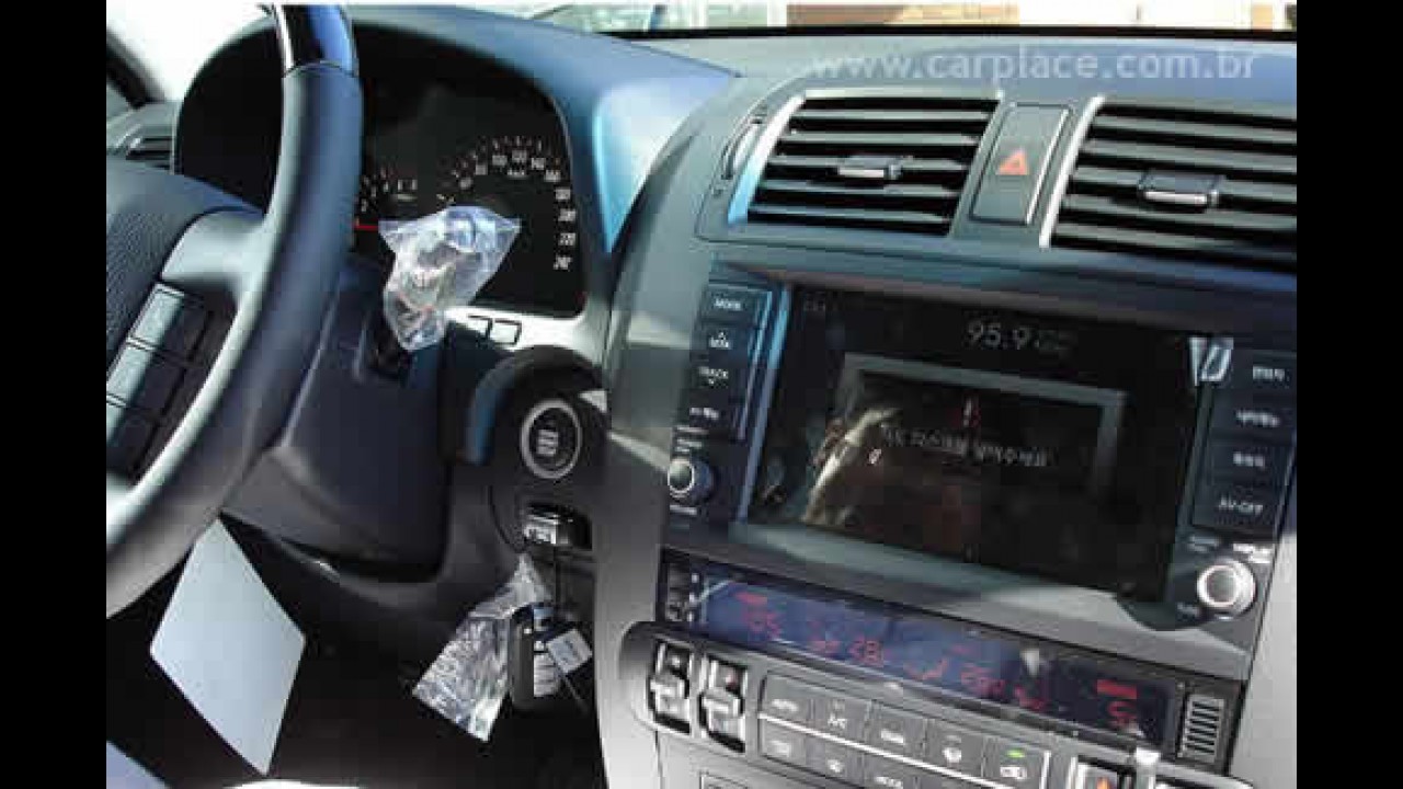 Novas fotos do Kia Borrego 2009 revelam detalhes internos do SUV