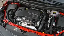 2017 Chevrolet Cruze Hatchback: Review