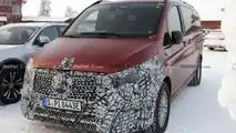 Makyajlı Mercedes-Benz EQV Casus Fotoğrafları