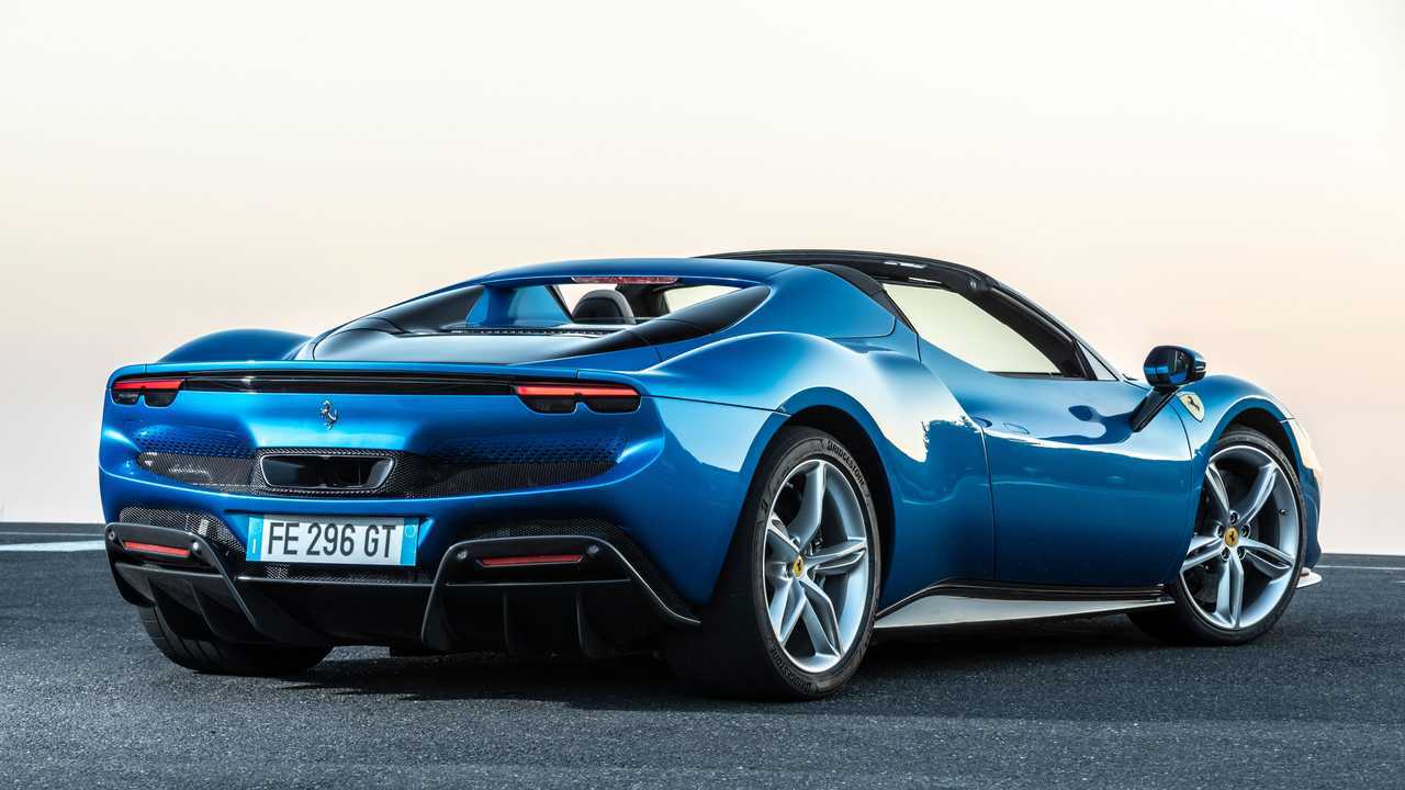 Foto - Ferrari 296 GTS - Prova