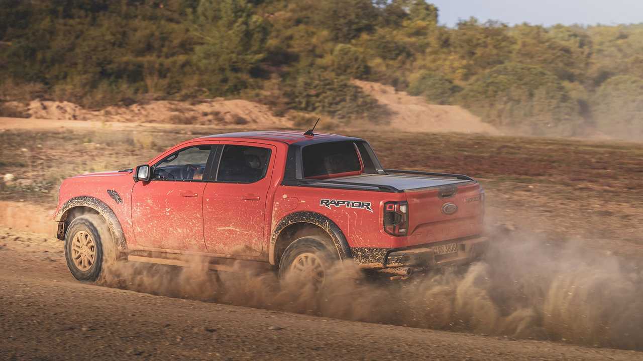 Ford Ranger Raptor 2023, la prova in Europa