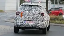 Opel Crossland (2024) als Erlkönig