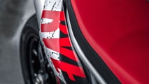 Ducati-Hypermotard-950-RVE-MY24-overview-gallery-1920x1080-04