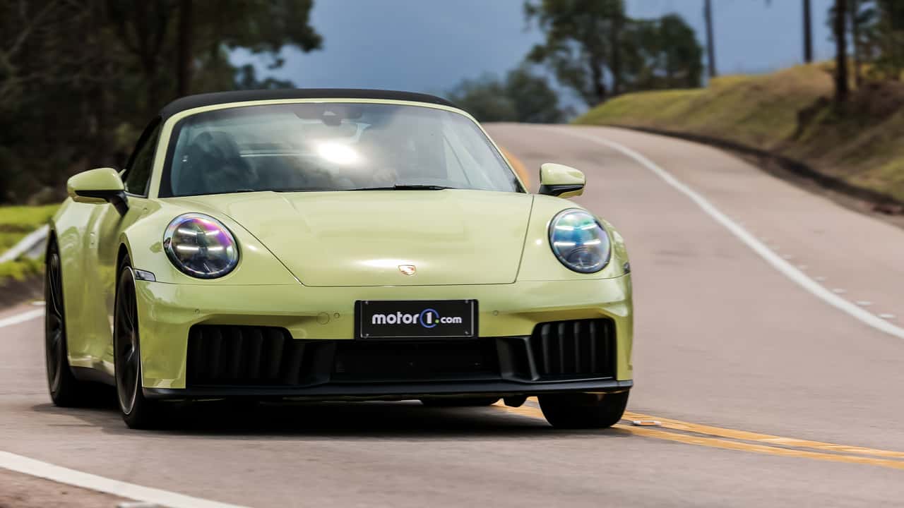 Porsche 911 (992.2) Carrera GTS T-Hybrid Cabriolet 2026