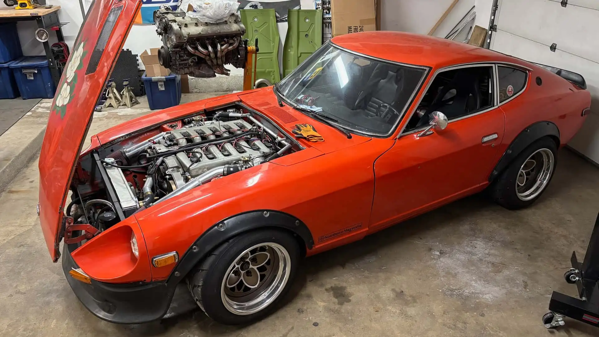 v12-swapped-datsun-240z.webp