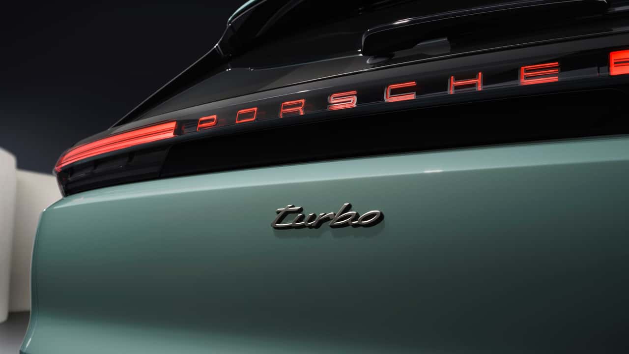 Porsche Cayenne Turbo Electric