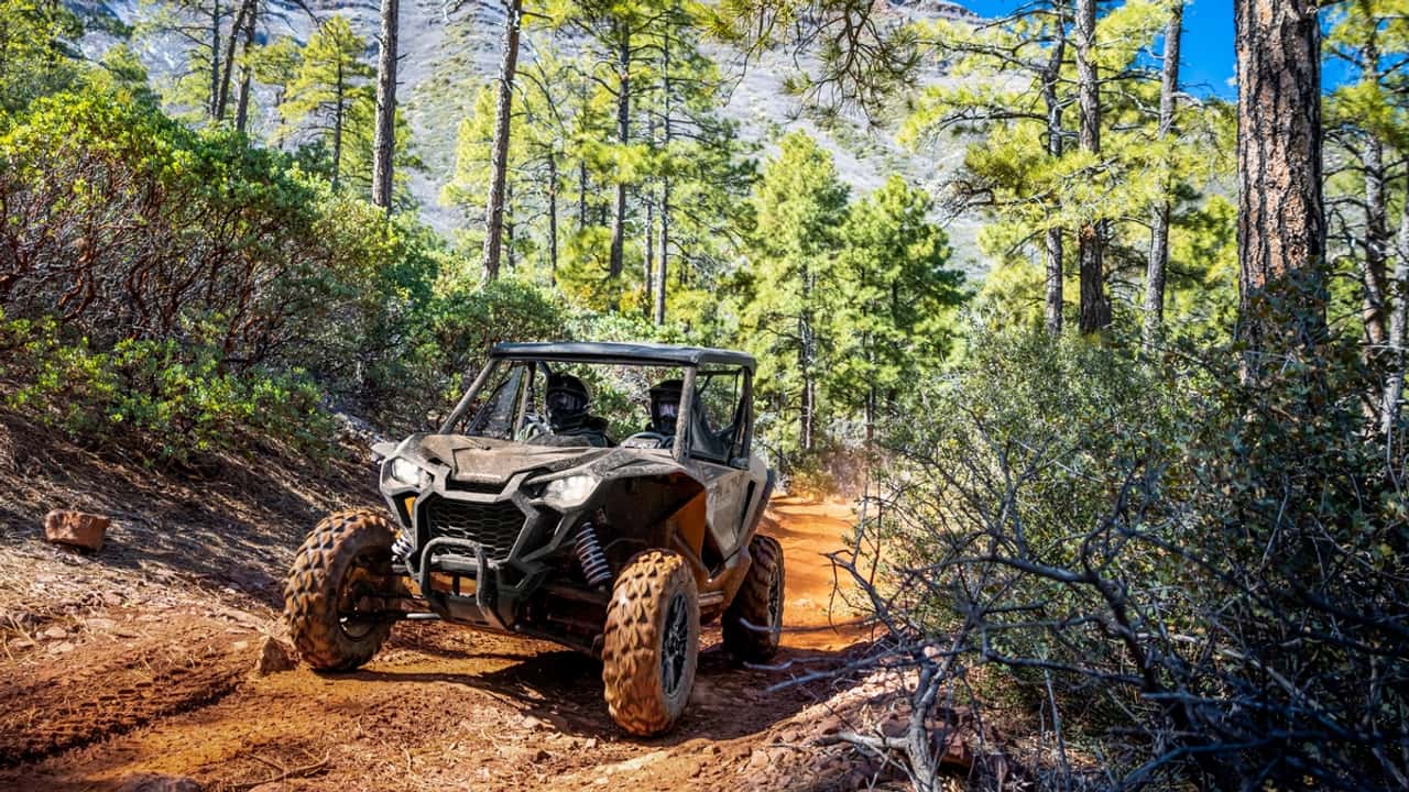 Honda поставила на модель Talon 1000R 30-дюймовые шины, потому что почему бы и нет?