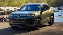 2026 Volkswagen Tiguan SEL R-Line esterno 8