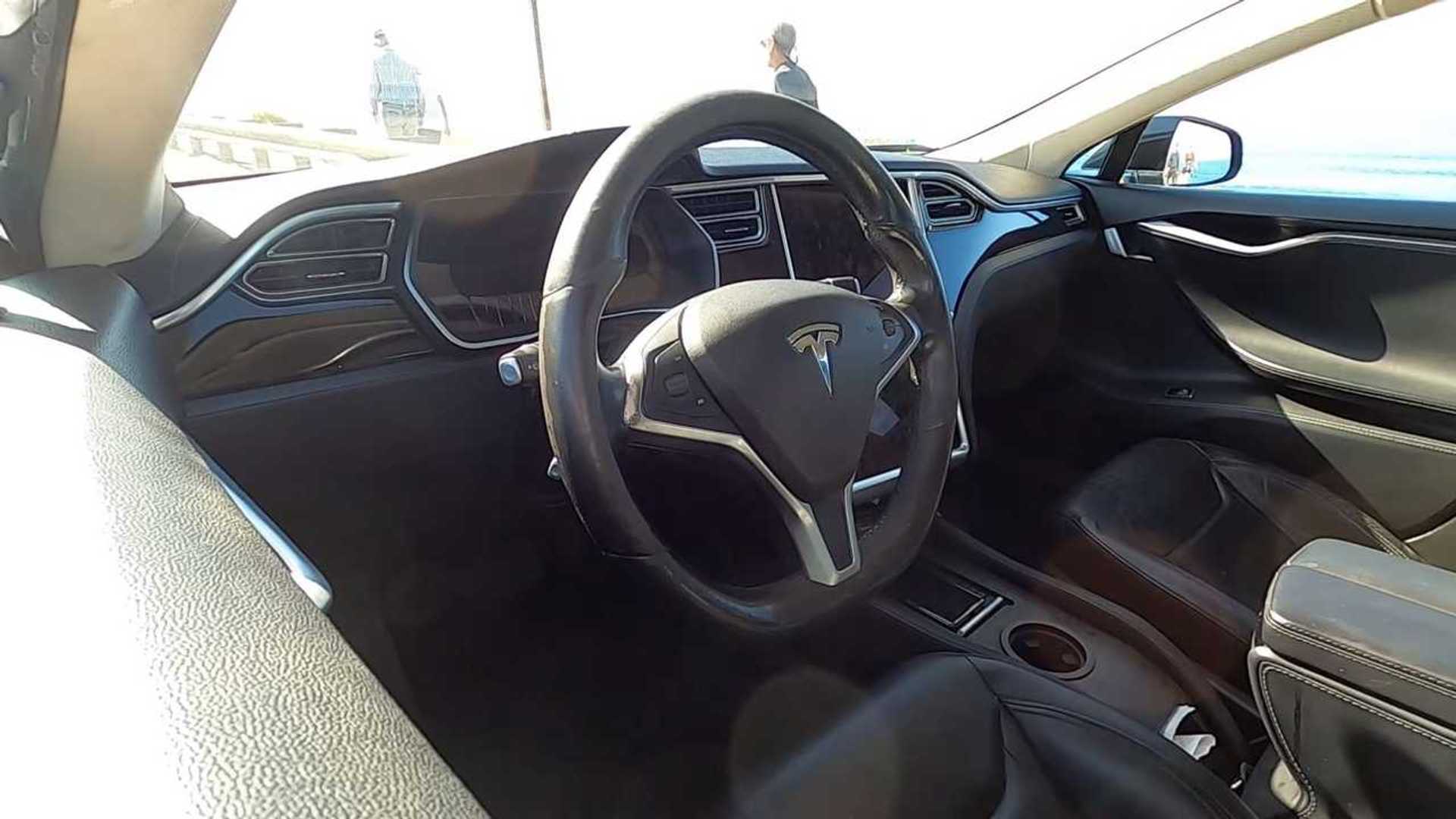 See How A 2015 Tesla Model S 70D Holds Up After 424,000 Miles