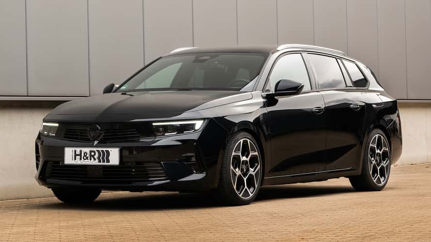 Opel Astra Sports Tourer mit H&R-Tieferlegungsfedern