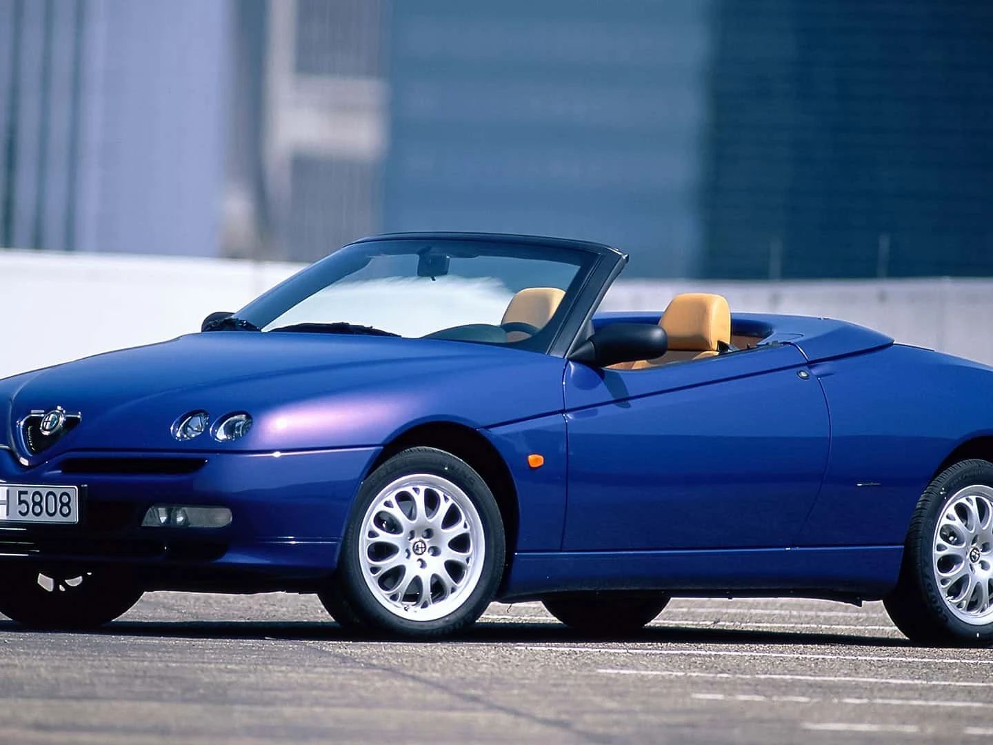 Alfa Romeo Spider/GTV (916, 1994-2004): The cult wedge turns 30