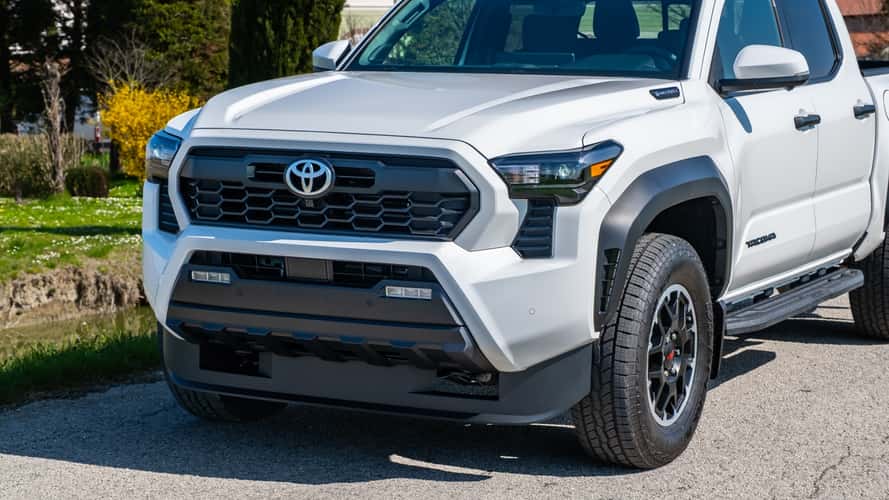 Questo pick-up ibrido di Toyota è pieno di segreti