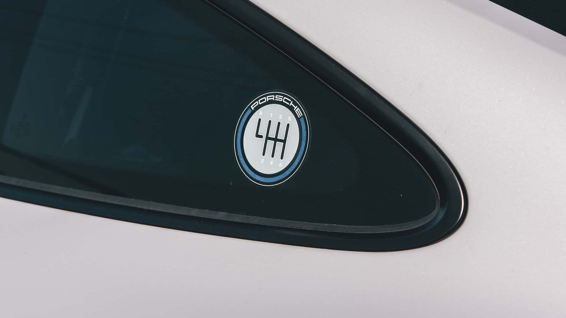 https://cdn.motor1.com/images/mgl/MkgAKm/s1/2026-porsche-911-carrera-t-review.jpg