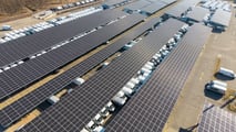 Il carport fotovoltaico di Stellantis