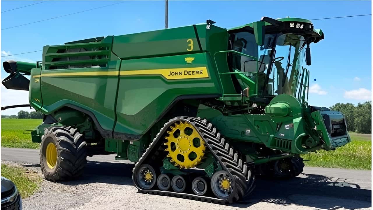 Trackman_Tracks_John_Deere