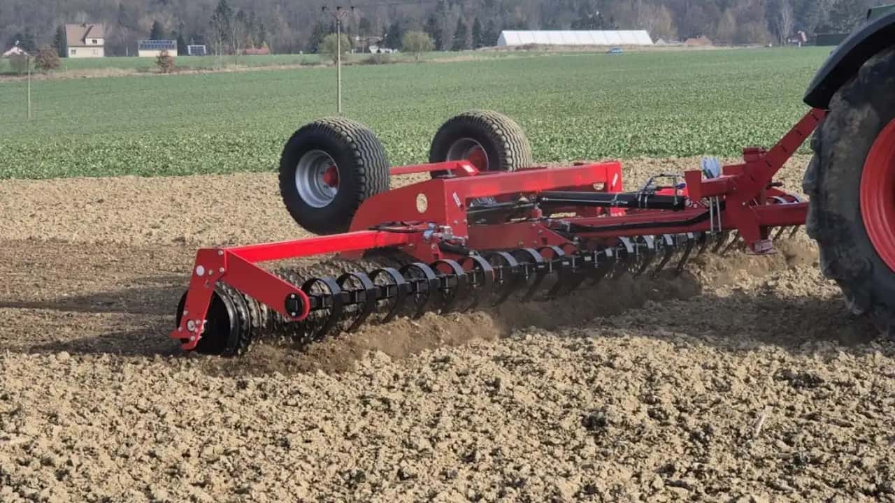SMS CZ ad AgriShow 2026: Porto V18 e Titan Simple