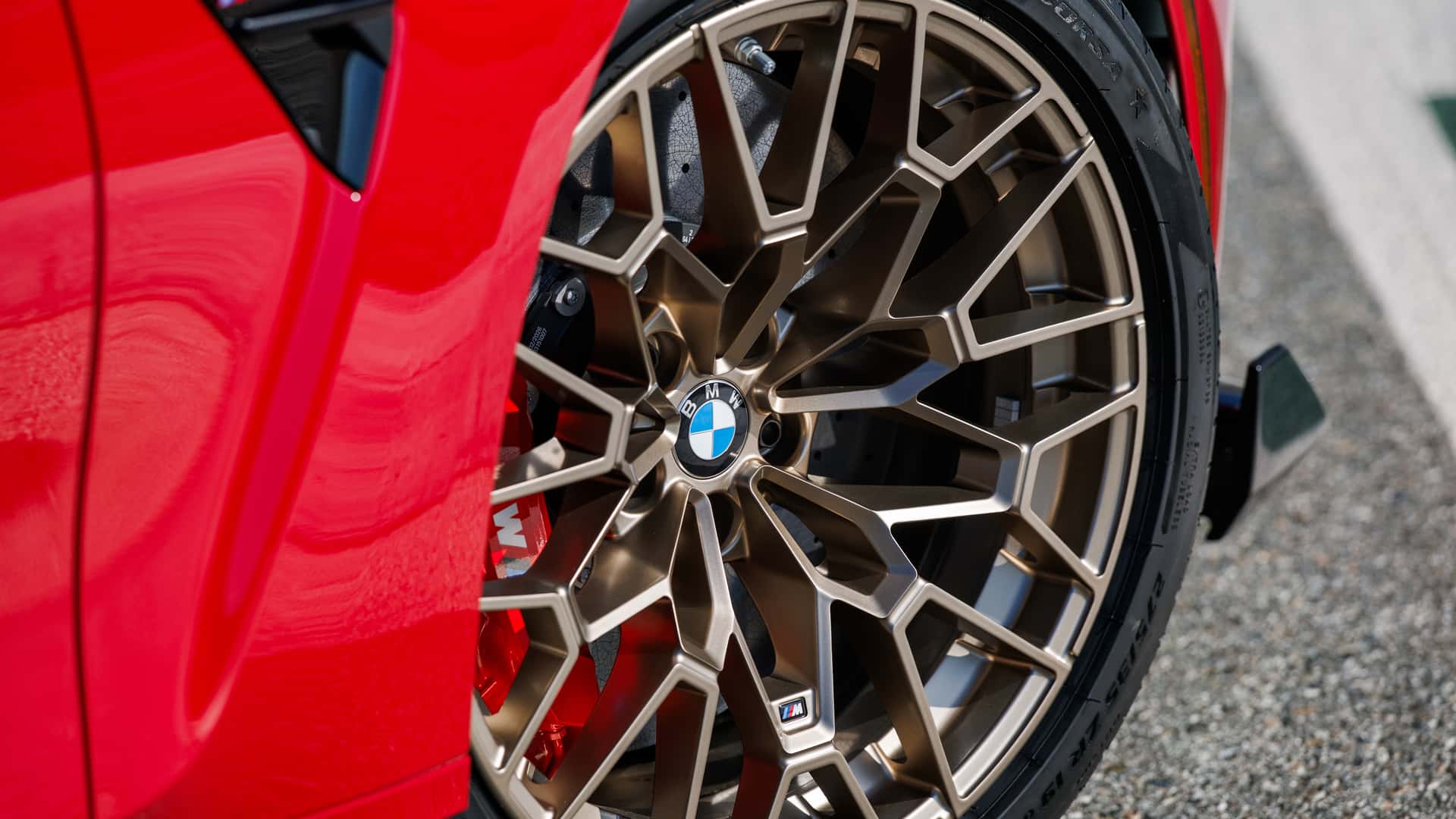 https://cdn.motor1.com/images/mgl/Mkgbgm/s1/2027-bmw-m3-cs-handschalter.jpg