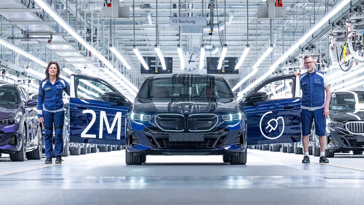 BMW Group produziert zweimillionstes vollelektrisches Fahrzeug