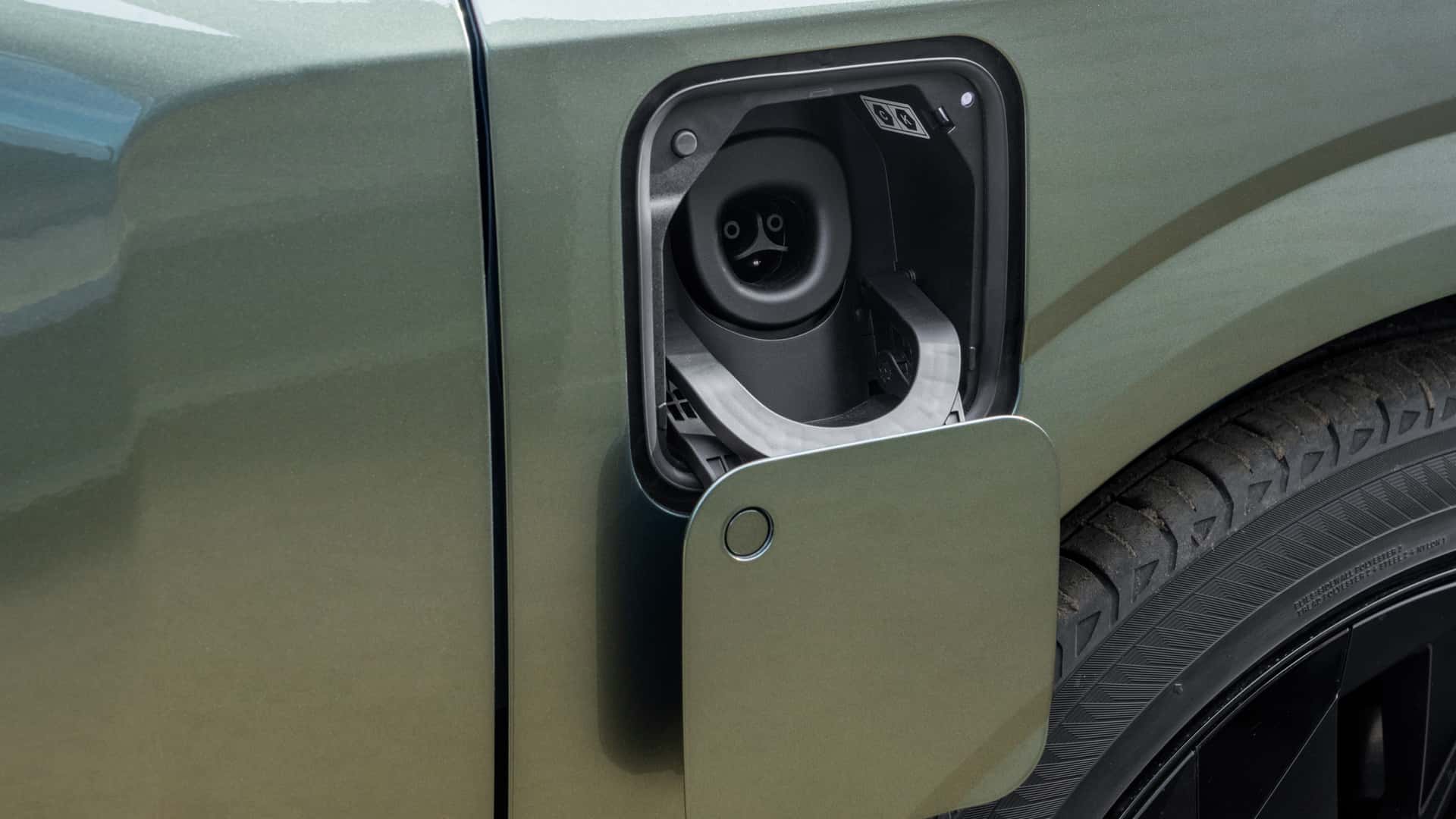 https://cdn.motor1.com/images/mgl/MkgmKp/s1/2027-lexus-tz.jpg