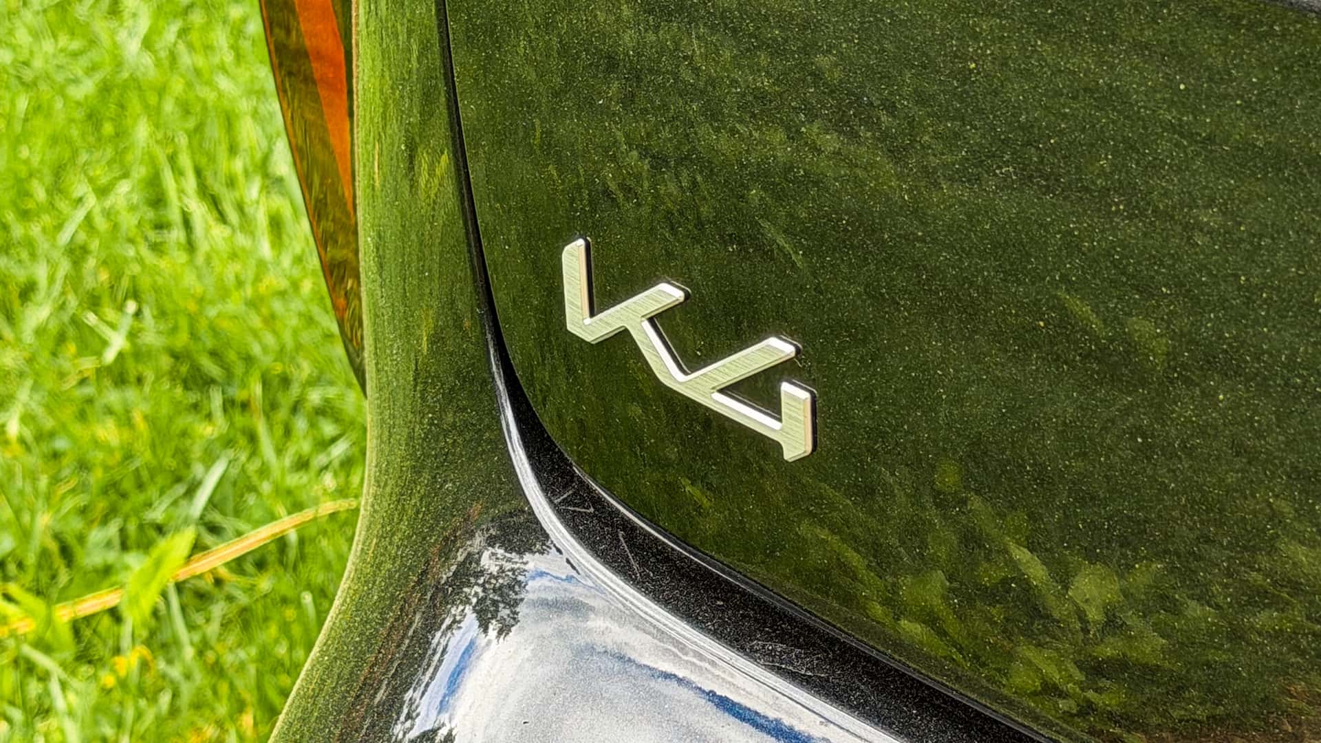 https://cdn.motor1.com/images/mgl/MkgyOn/s1/2026-kia-k4-hatchback-review.jpg
