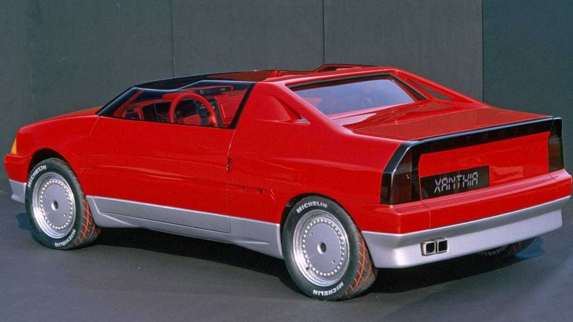 470643_8