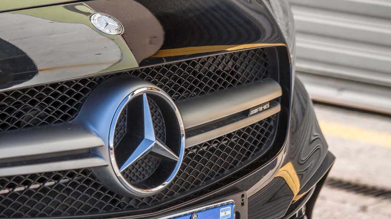 005390_HernandoPollicelli_AMG A45_Box
