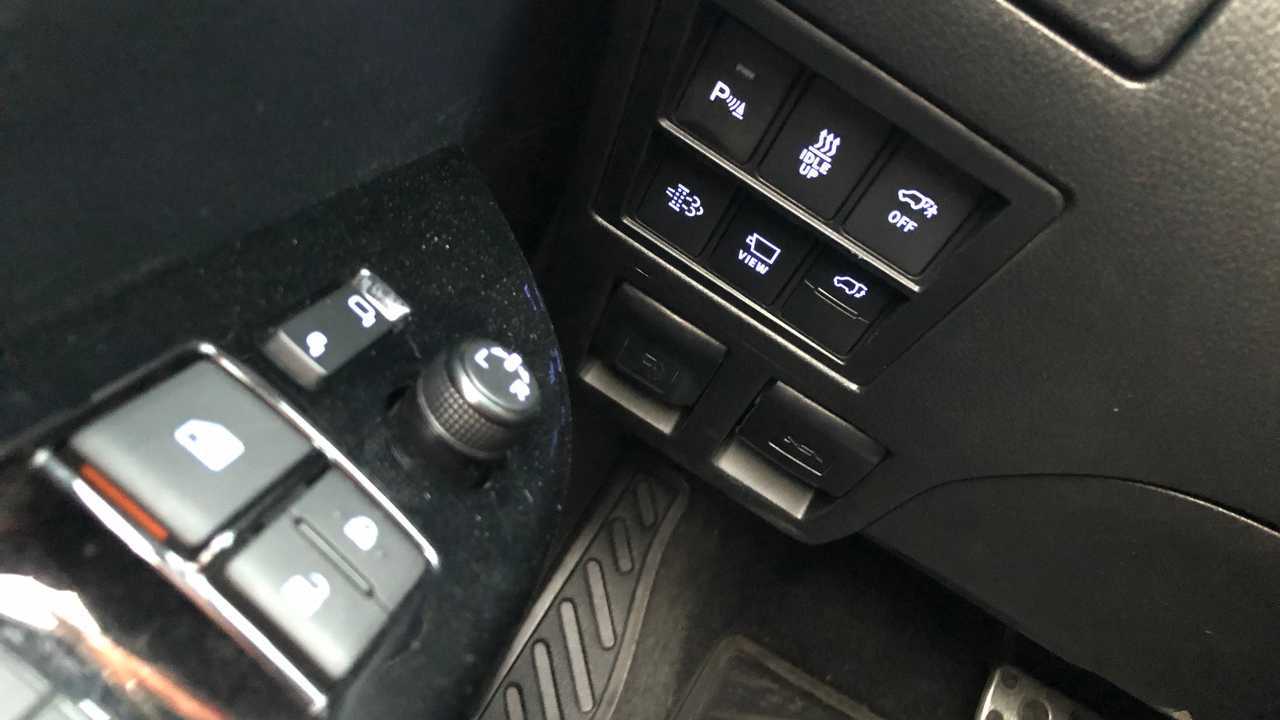 TOYOTA-SW4-GRSPORT-12