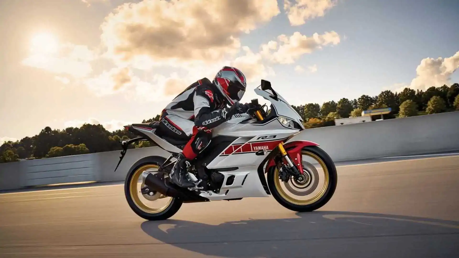 Yamaha lança série especial da R3 inspirada nas corridas