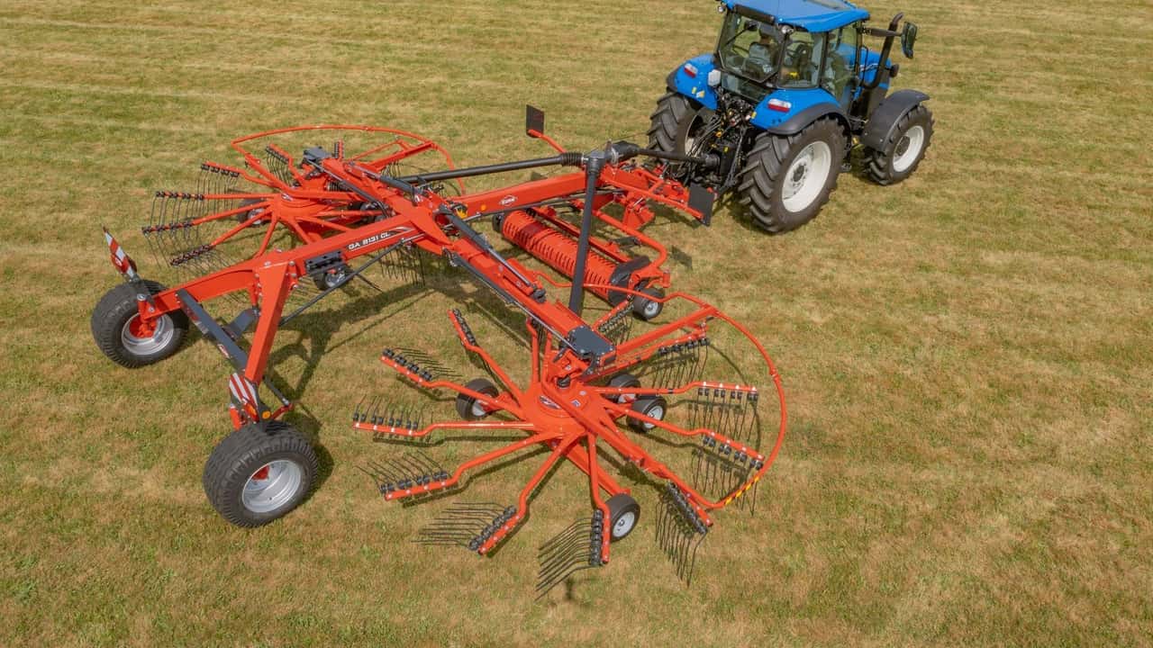 Kuhn: andanatore a doppio rotore con posa centrale  GA 8131 CL
