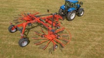 Kuhn: andanatore a doppio rotore con posa centrale  GA 8131 CL