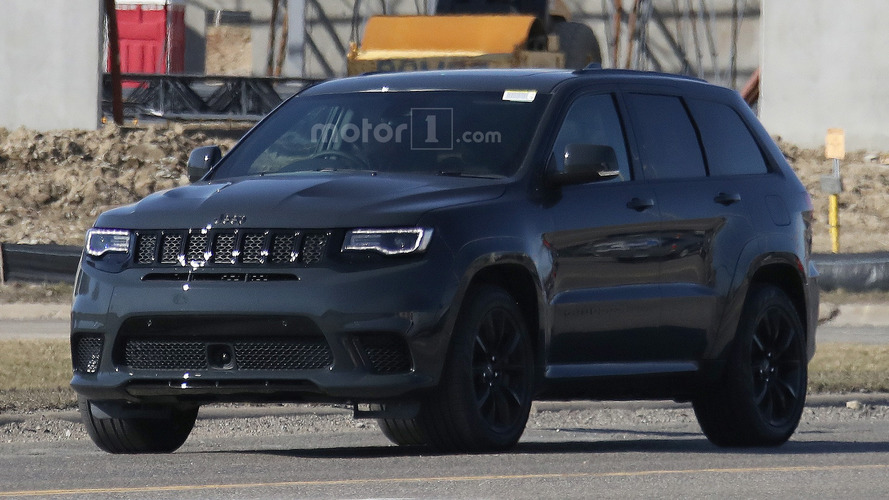 Jeep Grand Cherokee Trackhawk spy photo
