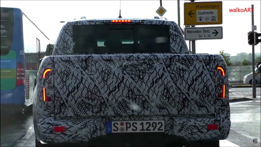Mercedes-Benz X-Class Spy Video