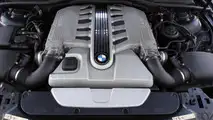 BMW Serie 7: 30 años de motores V12