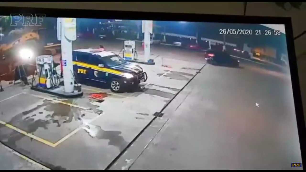 Unaware Stolen Car Was An EV, Brazilian Thieves Try To Put Gas In It And Get Arrested