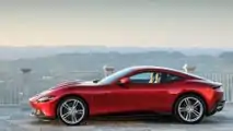 Ferrari Roma nelle Langhe