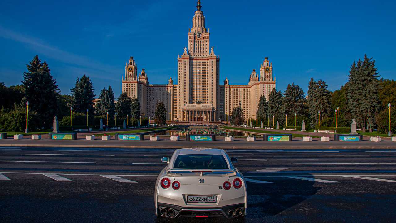 Nissan GT-R