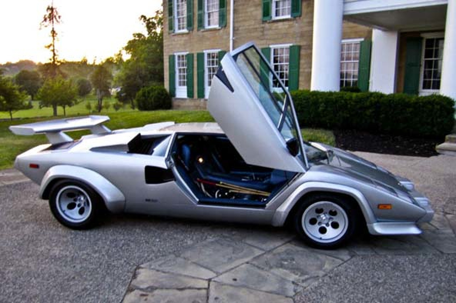 THIS 1982 Lamborghini Countach 5000s is on eBay right now
