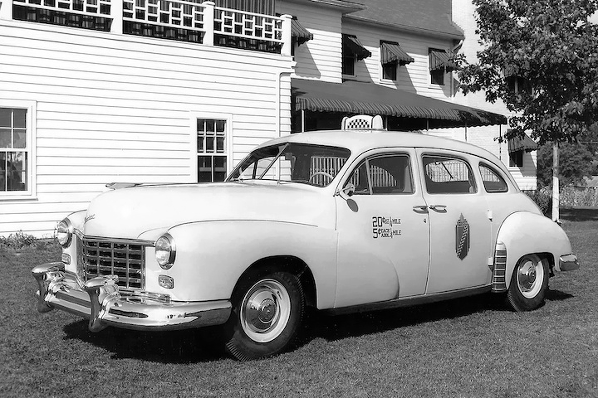 92 Years Ago Today, Checker Produced its First Taxi Cab in Michigan