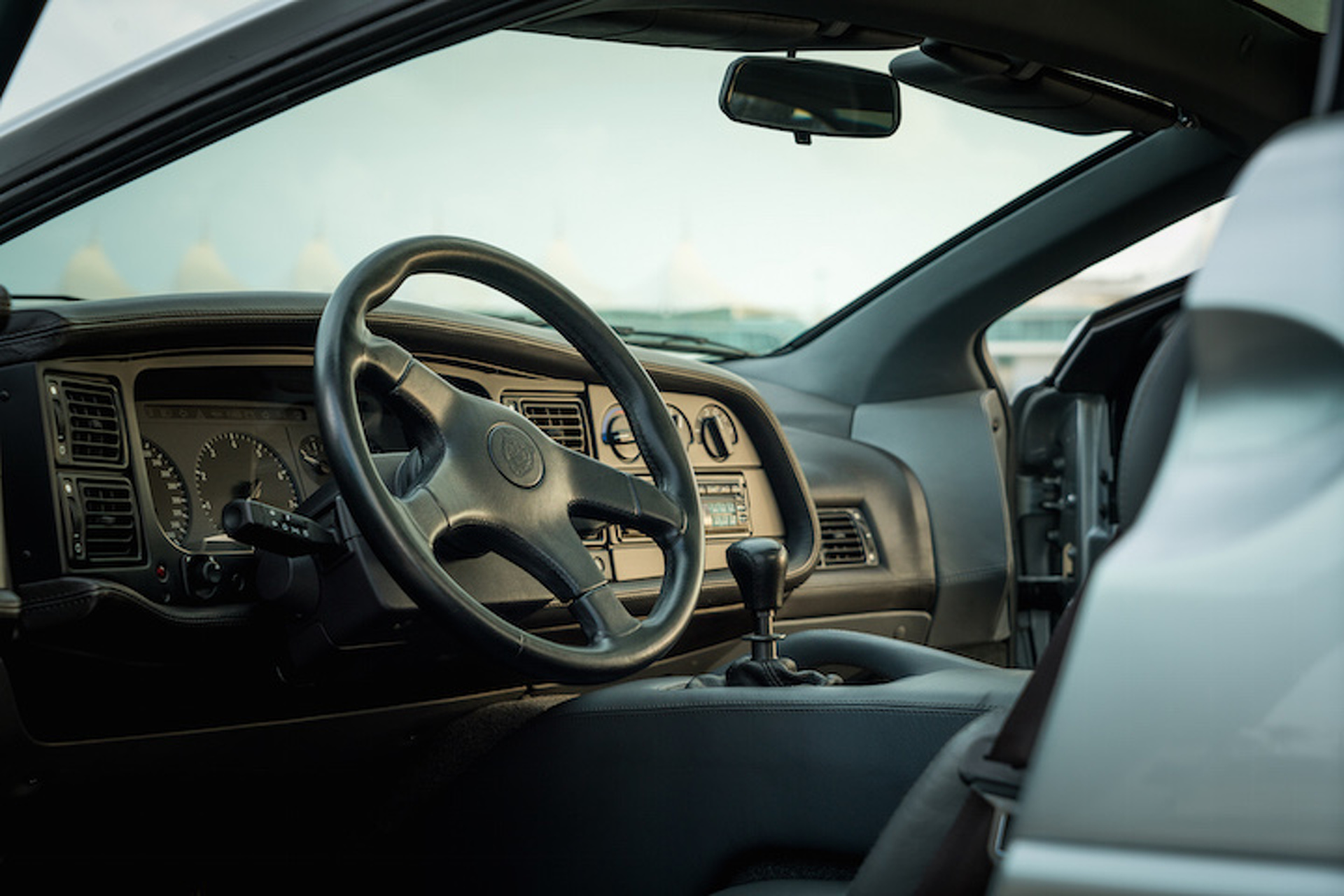 446-Mile Jaguar XJ220 is Probably the Cleanest One You’ll Ever See