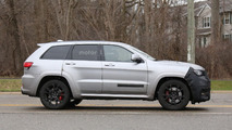 2018 Jeep Grand Cherokee Trackhawk spy photo