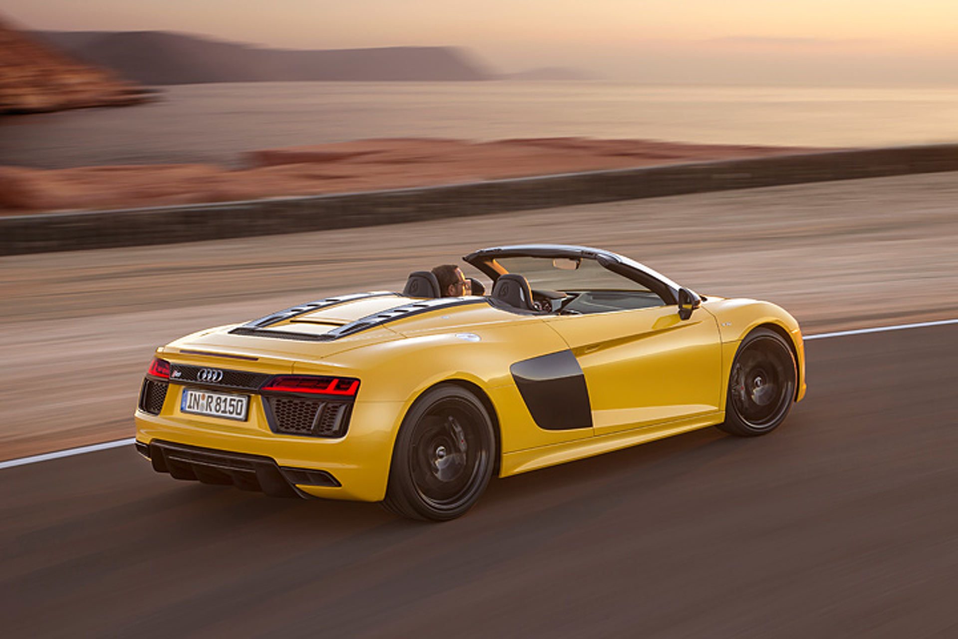 The 2017 Audi R8 Spyder Dazzles at the NY Auto Show