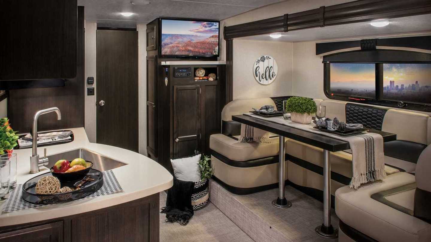 Sonic X RV Trailer Is A Fully Sustainable, Carbon Fiber Camper