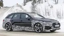 2020 Audi RS4 Avant lifting foto spia