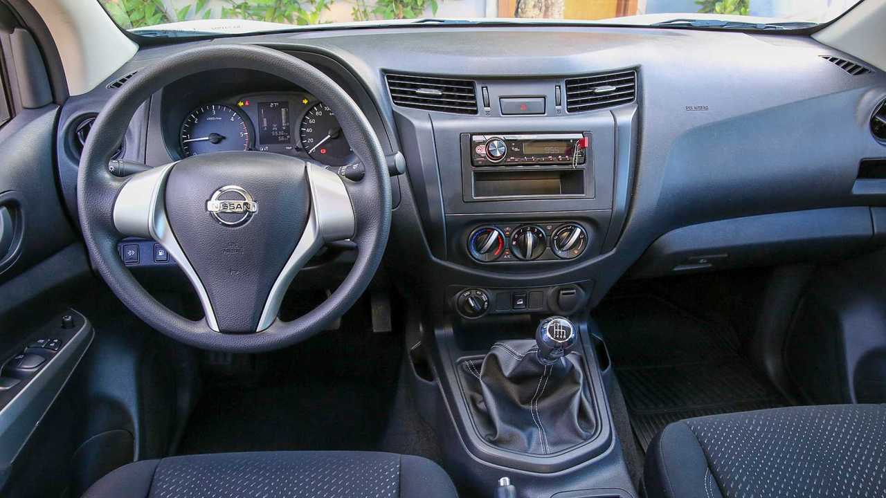 Nissan Frontier S