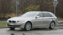 BMW 5-series Touring Spied