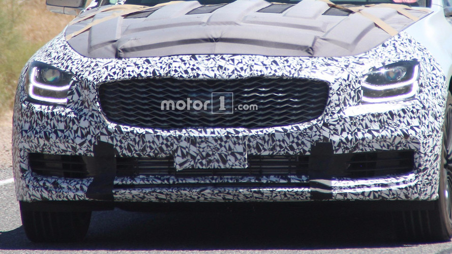 2019 Kia K900 Spy Photos