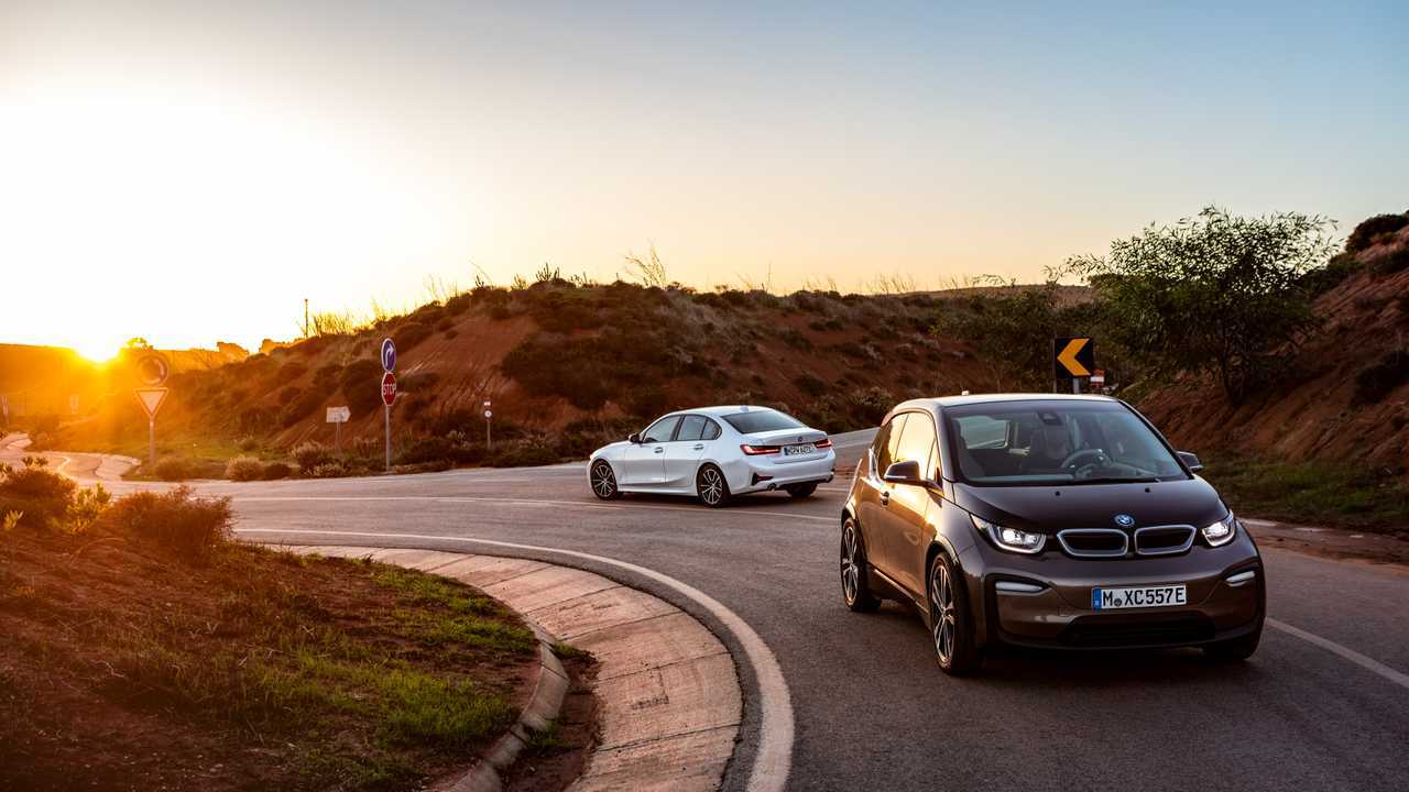 BMW 330e Limousine (2019)