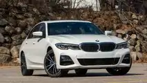 2021 BMW 330e front quarter