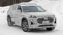 Audi Q9, le foto spia